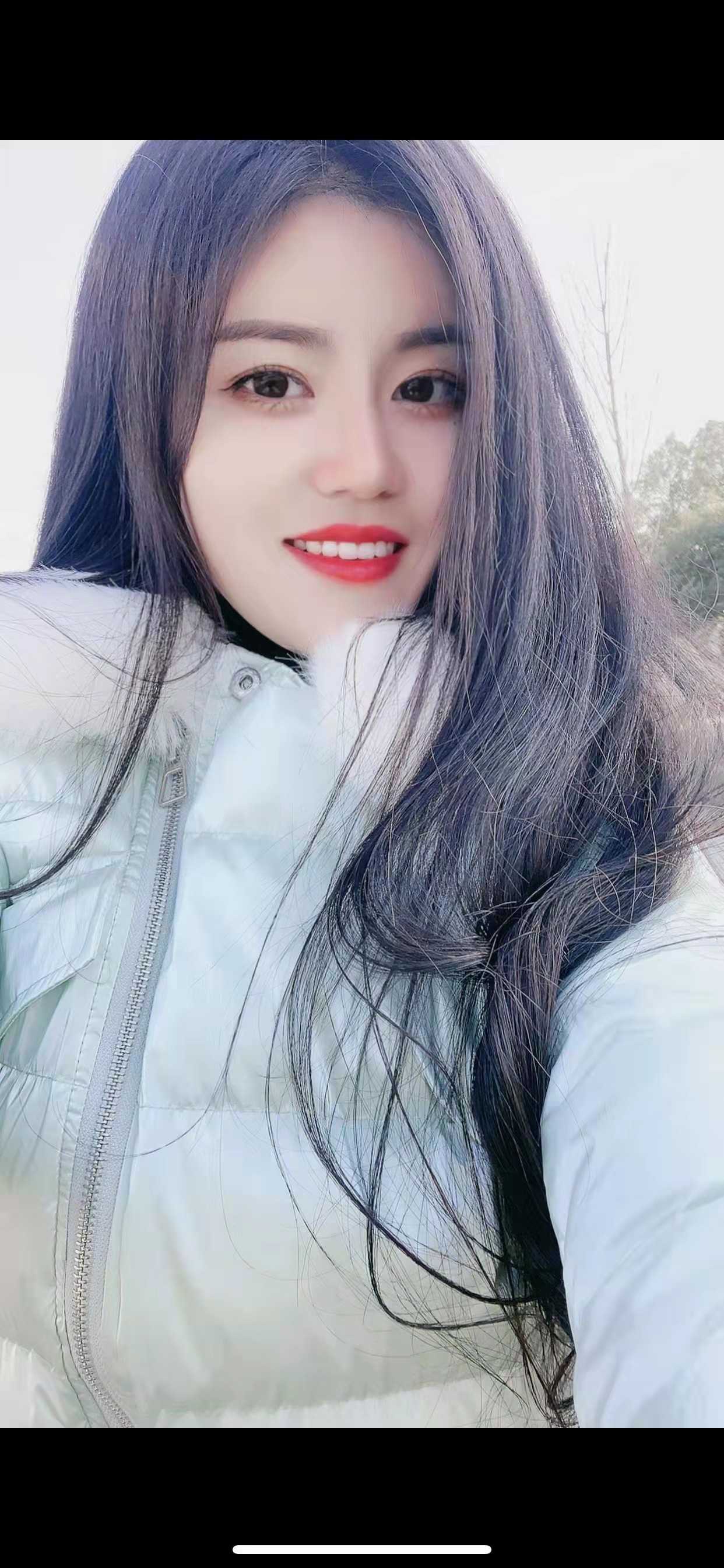 退役车模小姐姐